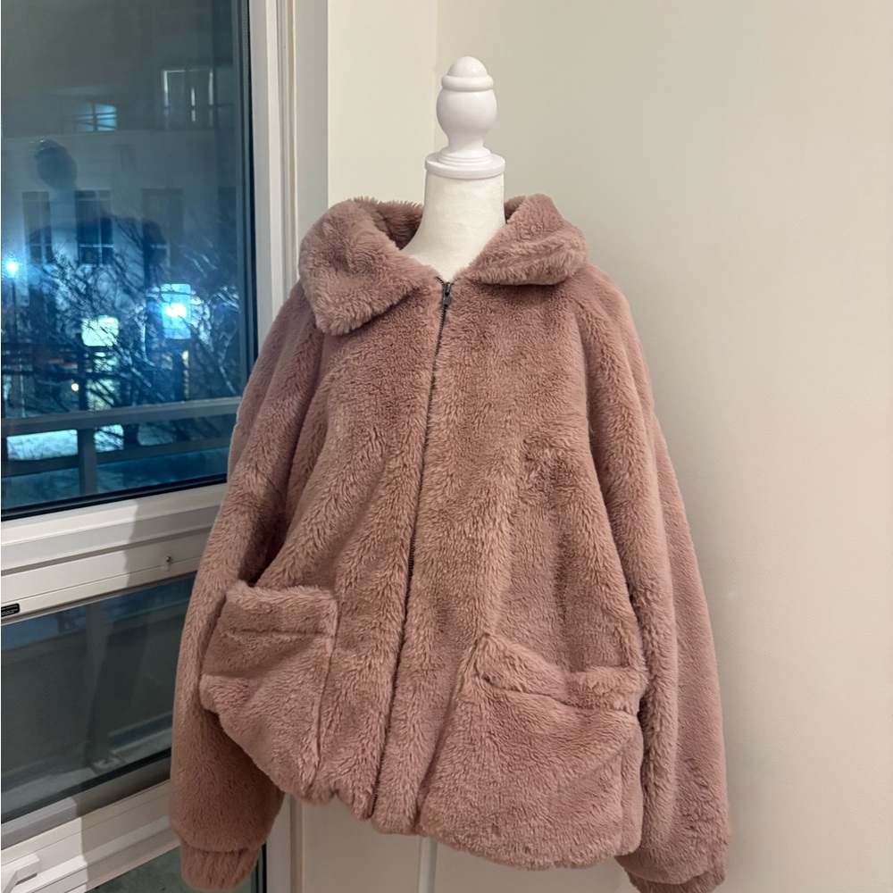 PrettyLittleThing Plush Teddy Jacket in Blush - Picture 5 of 6